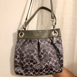 Coach signature Ashley crossbody